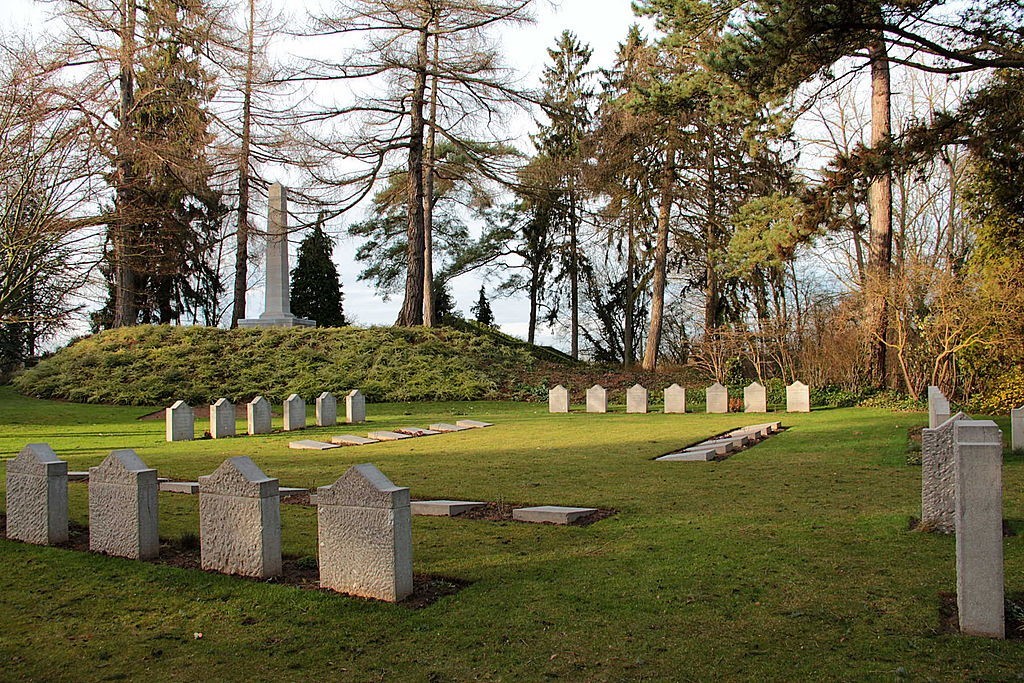 1024px-cimetiere_militaire_binational_de_saint-symphorien_(c)-1727366869.jpeg