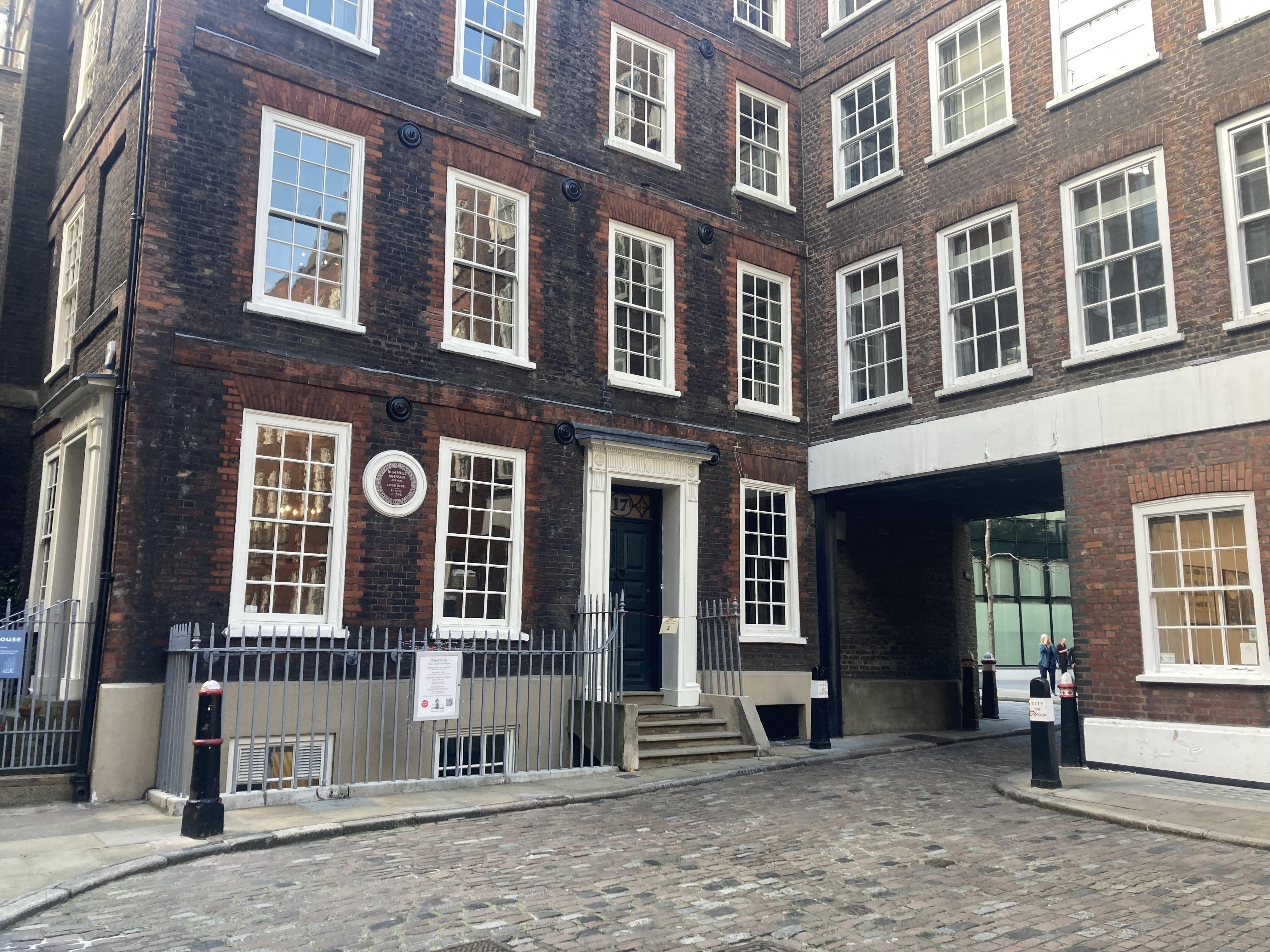 dr-johnson's-house-3.jpg