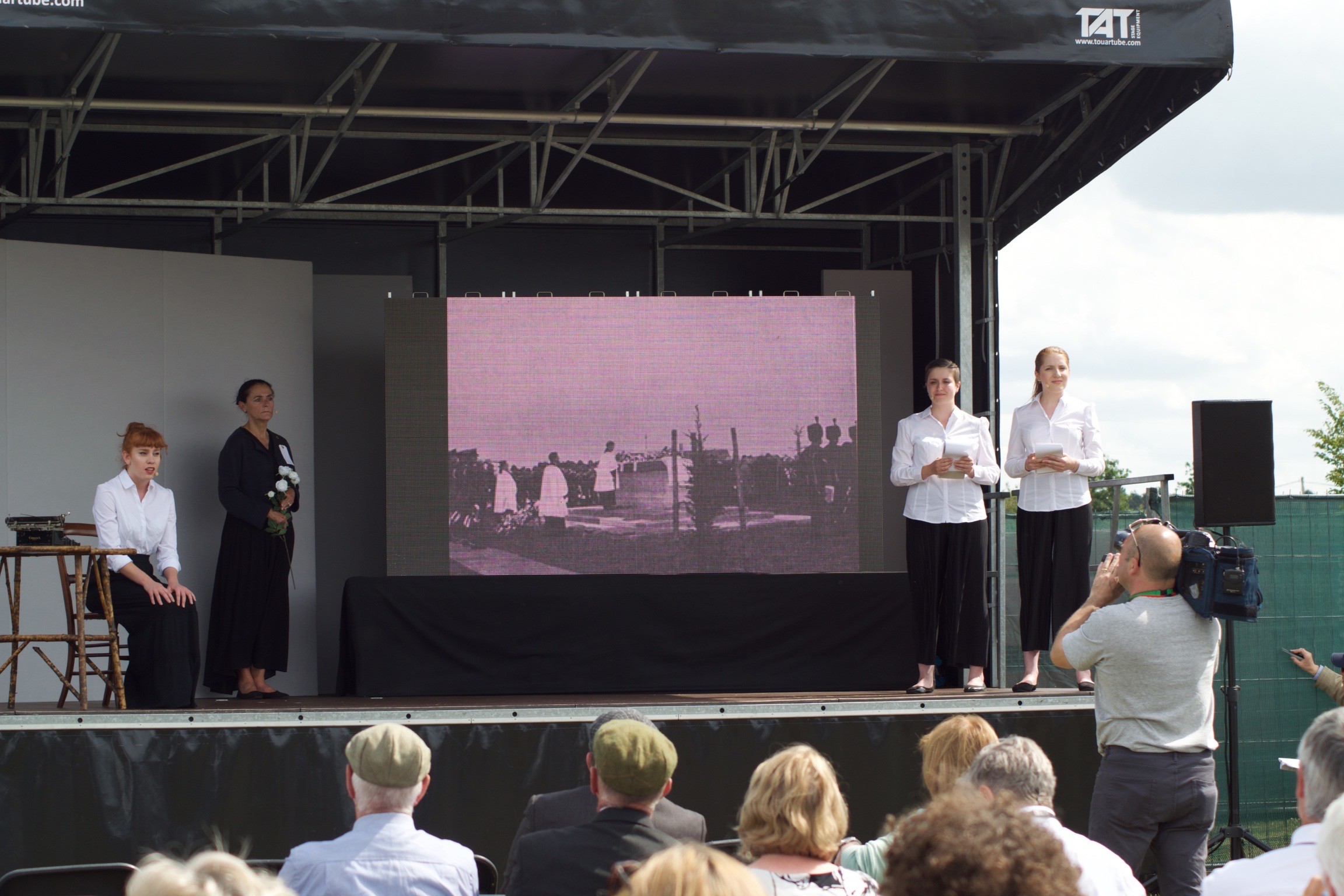 performance-3.jpg